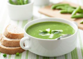 طريقة عمل حساء البازيلاء والنعناع