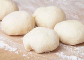 طريقة عمل عجينة الفطائر التركية