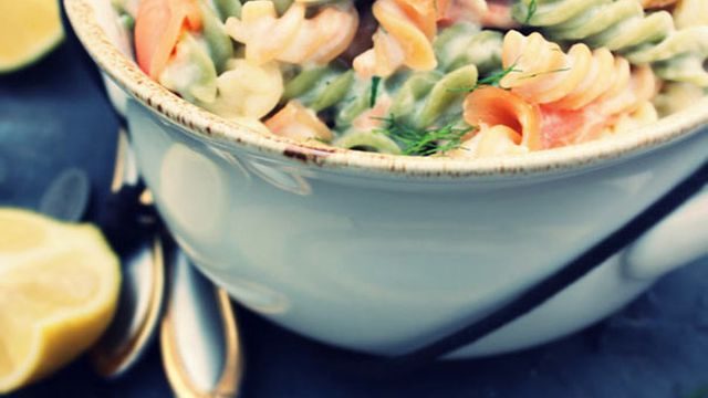 طريقة عمل باستا بالسلمون المدخن