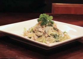 طريقة عمل سلطة الدجاج والعنب