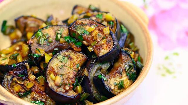 طريقة عمل الباذجان بالنكهة الآسيوية