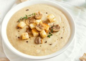 طريقة عمل حساء كريمة الفطر