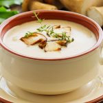 طريقة عمل شوربة الفطر البيضاء
