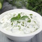 طريقة عمل سلطة اللبن بالخيار الهندية