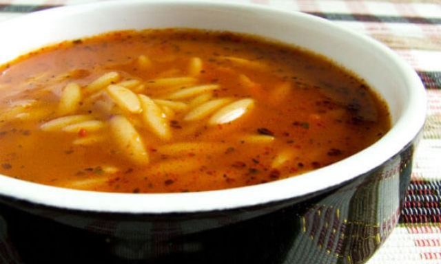 طريقة عمل شوربة الطماطم التركية