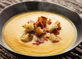 طريقة عمل شوربة اليقطين الحارة