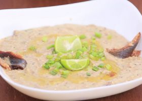 طريقة عمل سلطة الرنجة بالطحينة