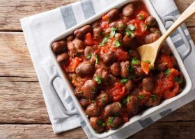 طريقة عمل الفول الحب بالطماطم