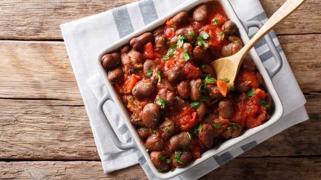 طريقة عمل الفول الحب بالطماطم