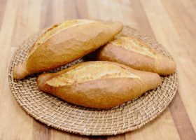 طريقة عمل خبز الصمون