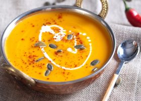 طريقة عمل شوربة القرع الأصفر