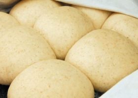 طريقة عمل عجينة معجنات طرية