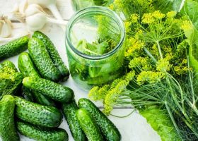 طريقة عمل مخلل الخيار بدون ملح