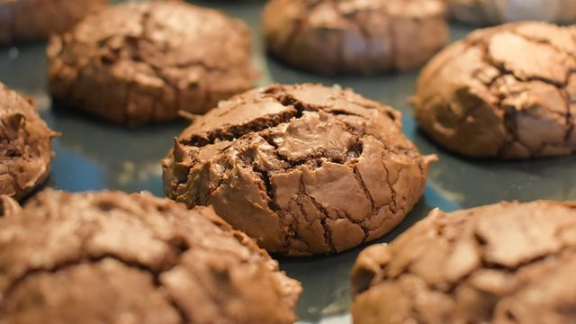 طريقة عمل كوكيز براونيز