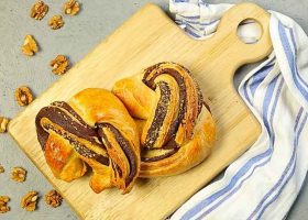 طريقة عمل خبز بحشوة التمر