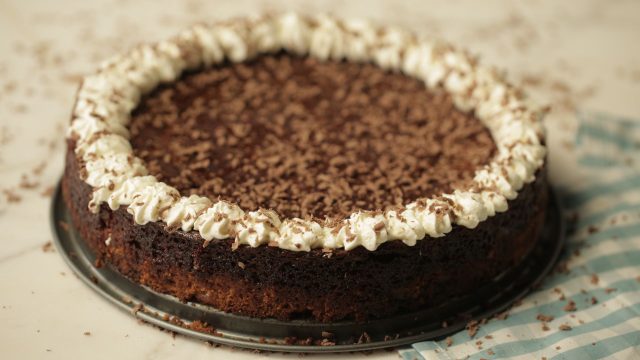 طريقة عمل حلى بالقرفه والتمر