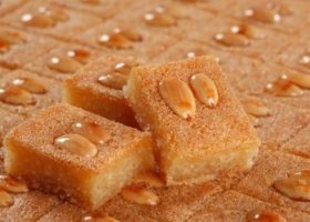 طريقة عمل البسبوسة بالحليب