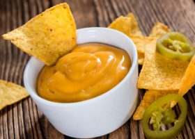 طريقة عمل صلصة جبن الناتشوز