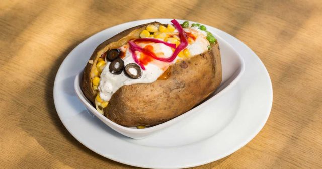 طريقة عمل بطاطس لندن المشوي