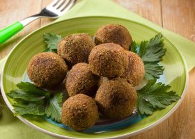 طريقة عمل فلافل الحمص