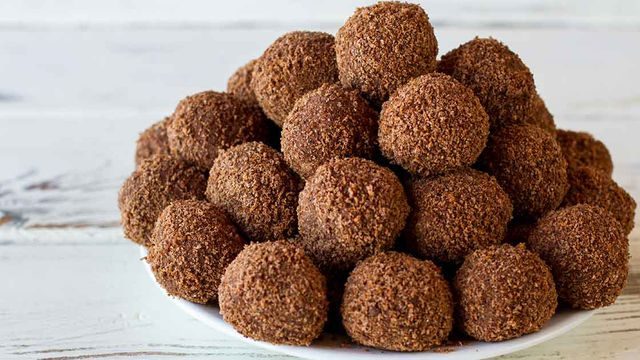 طريقة عمل الكعك بالتمر الروسي