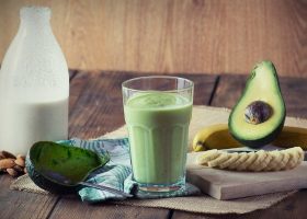 طريقة عمل عصير افوكادو بالموز
