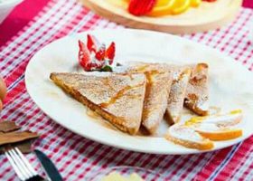 طريقة عمل التوست الفرنسي بالقشطة والمربى