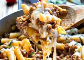 طريقة عمل مكرونة باللحمة المفرومة بقدر واحد