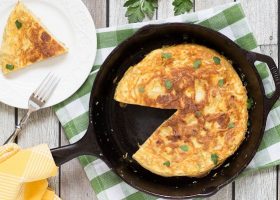 طريقة عمل بطاطس بالبيض في الفرن