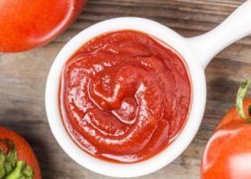 طريقة عمل صلصة البيتزا بمعجون الطماطم