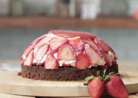 طريقة عمل كيكة الفراولة الباردة