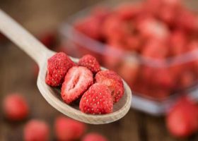 طريقة تجفيف الفراولة فى المنزل