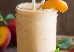 طريقة عمل سموثي الخوخ بالمانجو