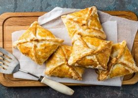طريقة عمل فطائر البف باستري المقلية