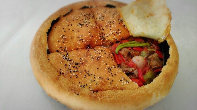 طريقة عمل طاجن لحم تركي بالعجين