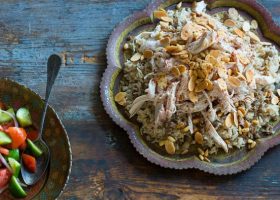 طريقة عمل الأرز اللبناني بالقرفة والدجاج والصنوبر