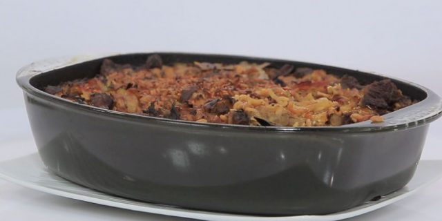 طريقة عمل صينية لسان عصفور بكباب الحلة