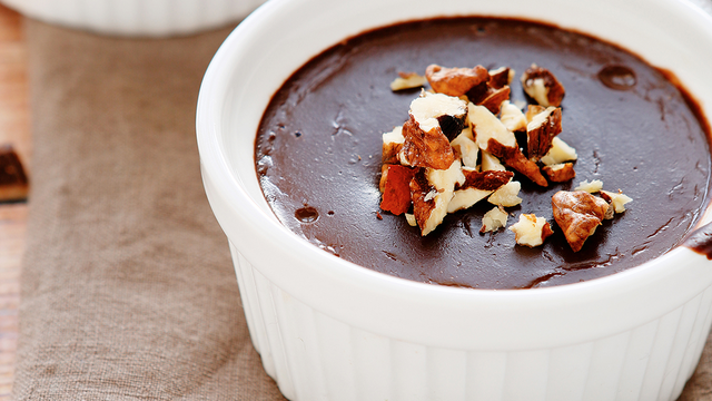 طريقة عمل مهلبية شكولاتة بالبسكويت