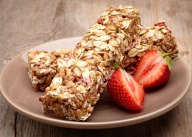 طريقة عمل أصابع الجرانولا