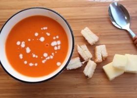 طريقة عمل شوربة الطماطم المشوية