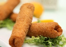 طريقة عمل لفائف الدجاج