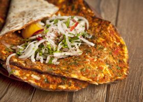 طريقة عمل صفيحة اللحم التركية