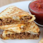طريقة عمل حواوشي بالجبن