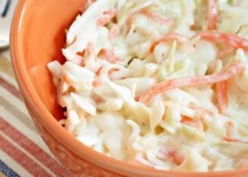 طريقة عمل سلطة الزبادي بالمايونيز