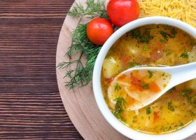 طريقة عمل شوربة الدجاج بالشعرية التركية