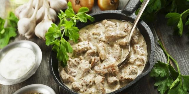 طريقة عمل كباب حلة بالصوص الأبيض