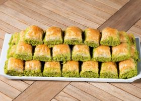 طريقة عمل البقلاوة بالفستق