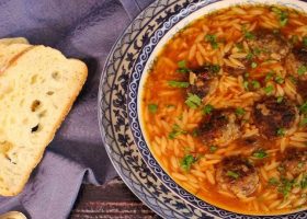 طريقة عمل طاجن لسان العصفور مع كرات اللحم