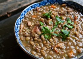 طريقة عمل العدس البني الهندي