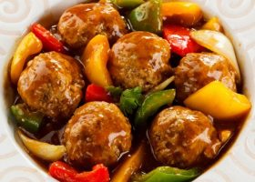 طريقة عمل كرات اللحم بالفلفل الملون